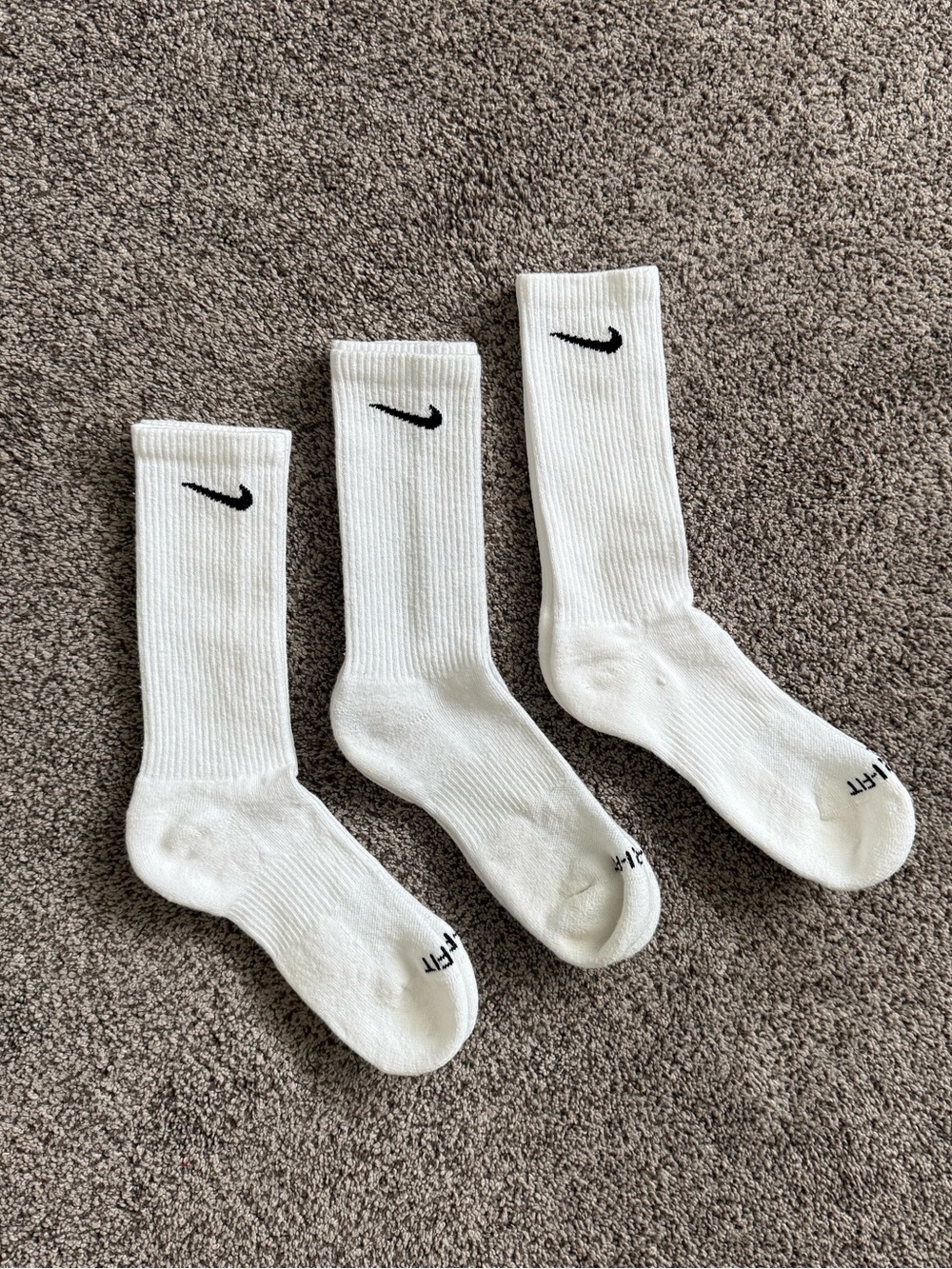 Nike White Everyday Dri-Fit Athletic Crew Socks